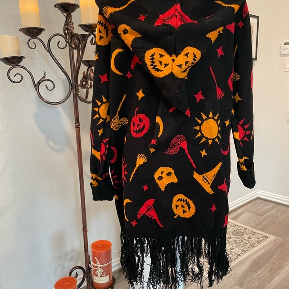 Hocus Pocus knit sweater Cardigan, Dani Her Universe w/FRINGE Medium & SM 🔥NWT🔥 - Picture 3 of 13